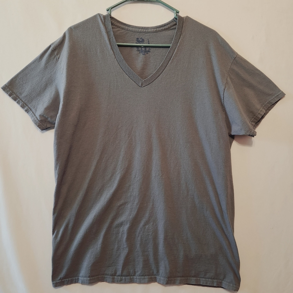 Fruit of the Loom Gray Cotton Short Sleeve Vneck Tshirt